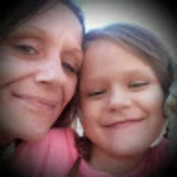 Meet your Posher, Amanda - Picture 1 of 1